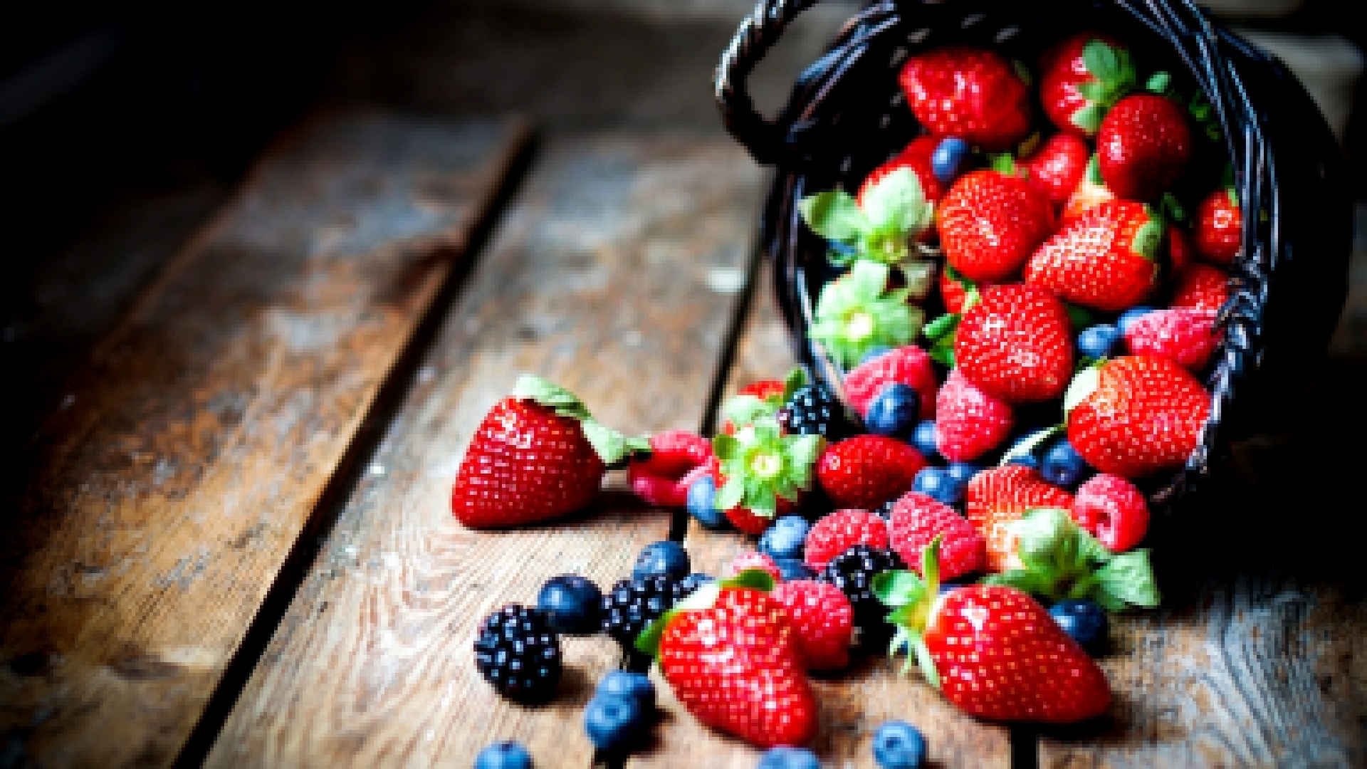 food, fruit, summer, berries, strawberry, raspberry, blackberry, basket. 